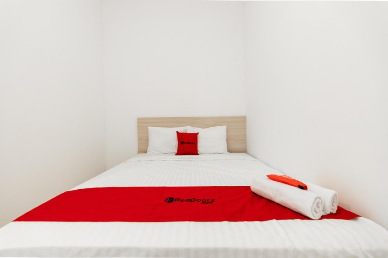 Reddoorz @ Graha Cemerlang Maros Macáçar Exterior foto