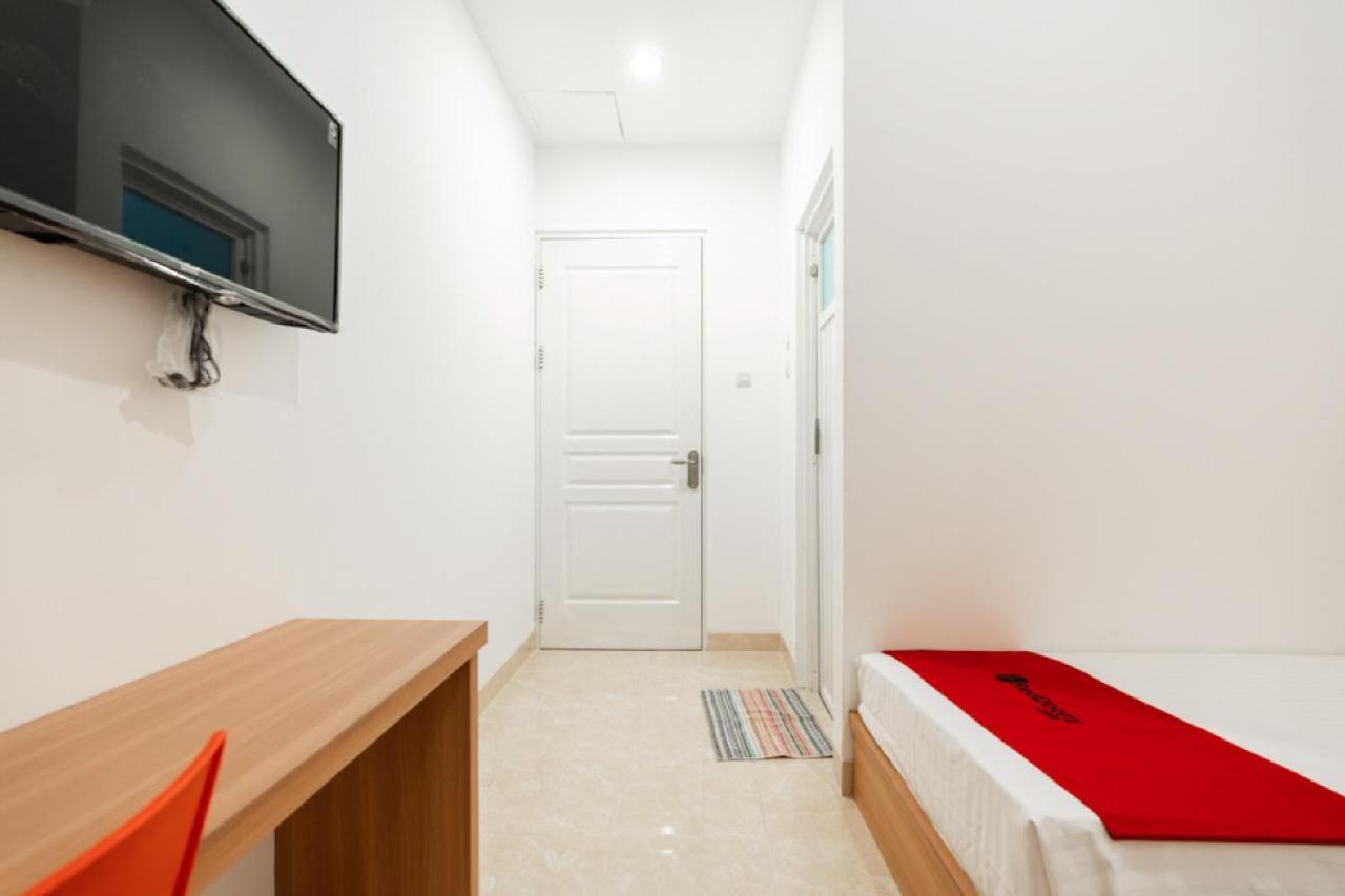 Reddoorz @ Graha Cemerlang Maros Macáçar Exterior foto